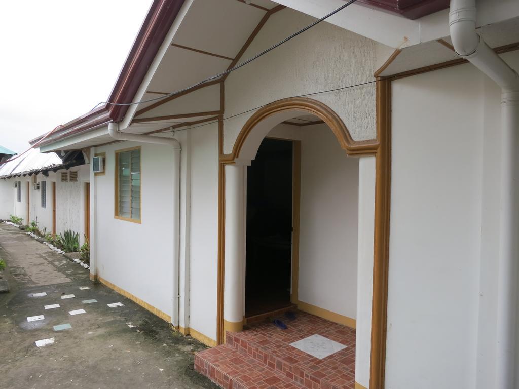 Anilao Scuba Dive Center Hotel Batangas Eksteriør billede